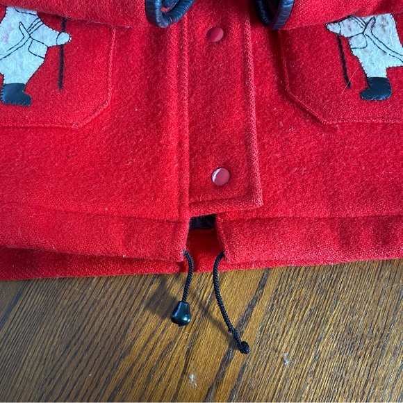 Vintage James Bay Pure Virgin Wool Red Coat with Real Fur Collar Size M - Picture 7 of 14